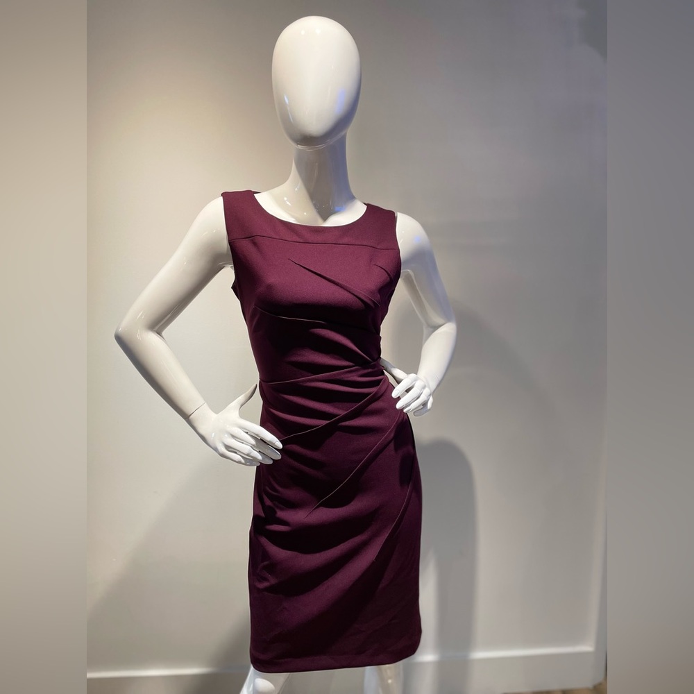 Shortsleeve midi dress perfect for a formal event